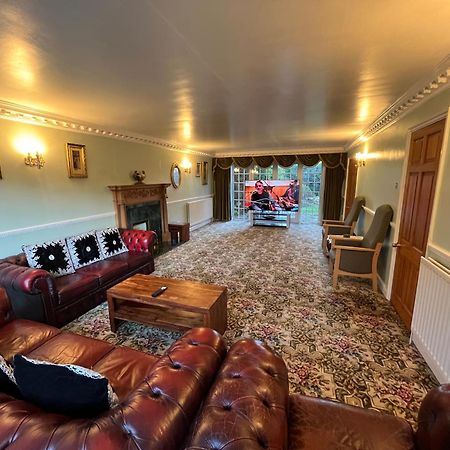 Unwind In Comfort At Cosy Caradus Your 4 Bedroom Home Sweet Home! Birmingham Extérieur photo