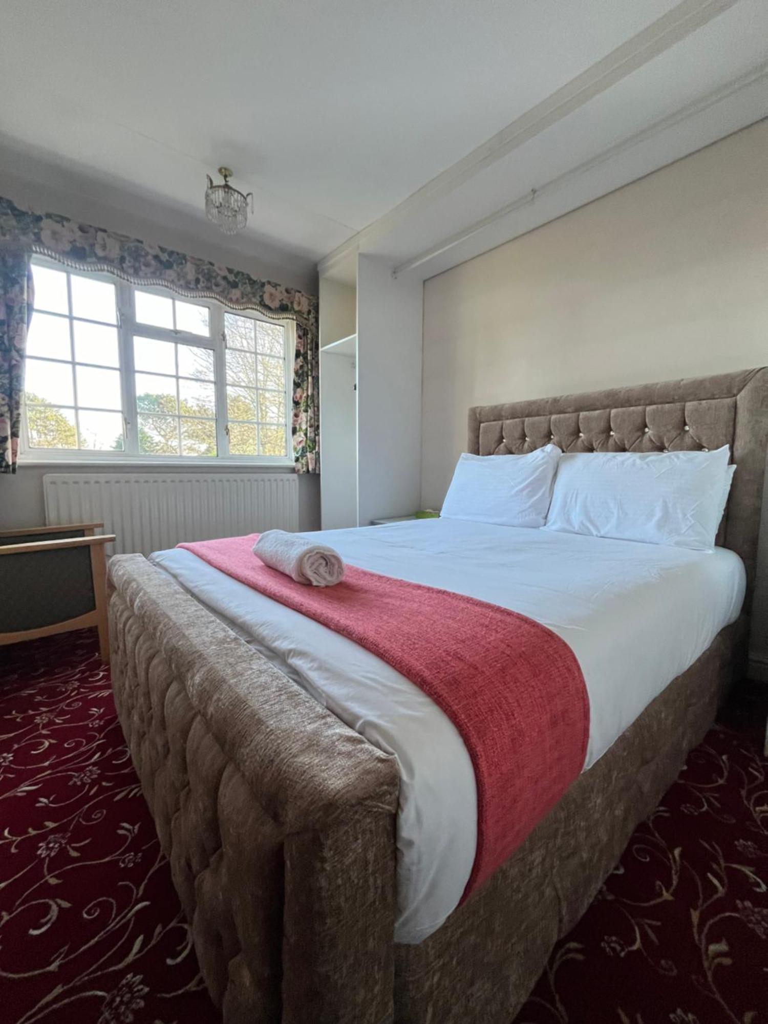 Unwind In Comfort At Cosy Caradus Your 4 Bedroom Home Sweet Home! Birmingham Extérieur photo
