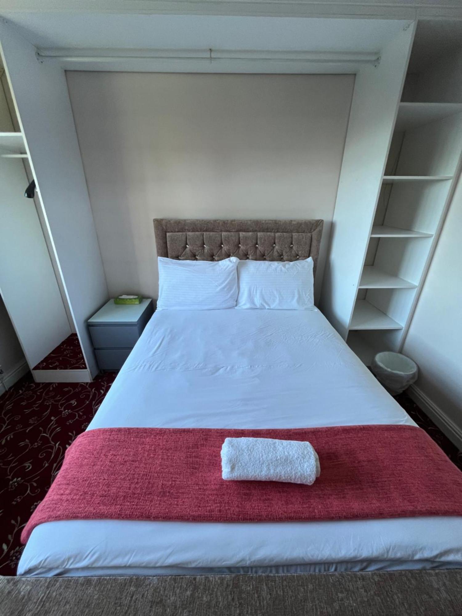 Unwind In Comfort At Cosy Caradus Your 4 Bedroom Home Sweet Home! Birmingham Extérieur photo