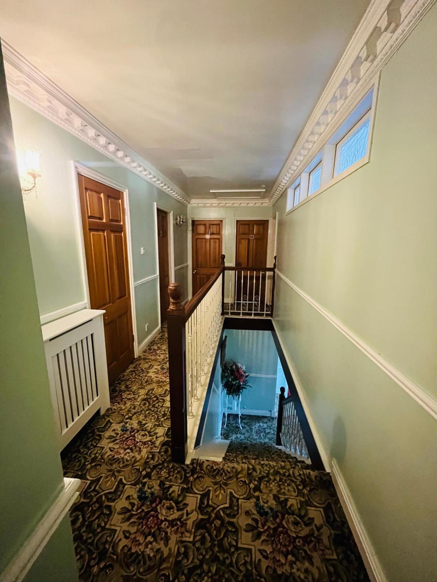 Unwind In Comfort At Cosy Caradus Your 4 Bedroom Home Sweet Home! Birmingham Extérieur photo