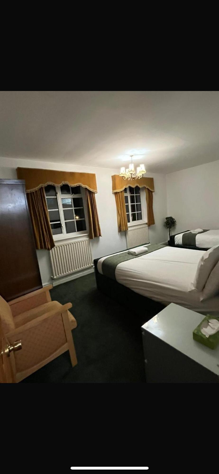 Unwind In Comfort At Cosy Caradus Your 4 Bedroom Home Sweet Home! Birmingham Extérieur photo